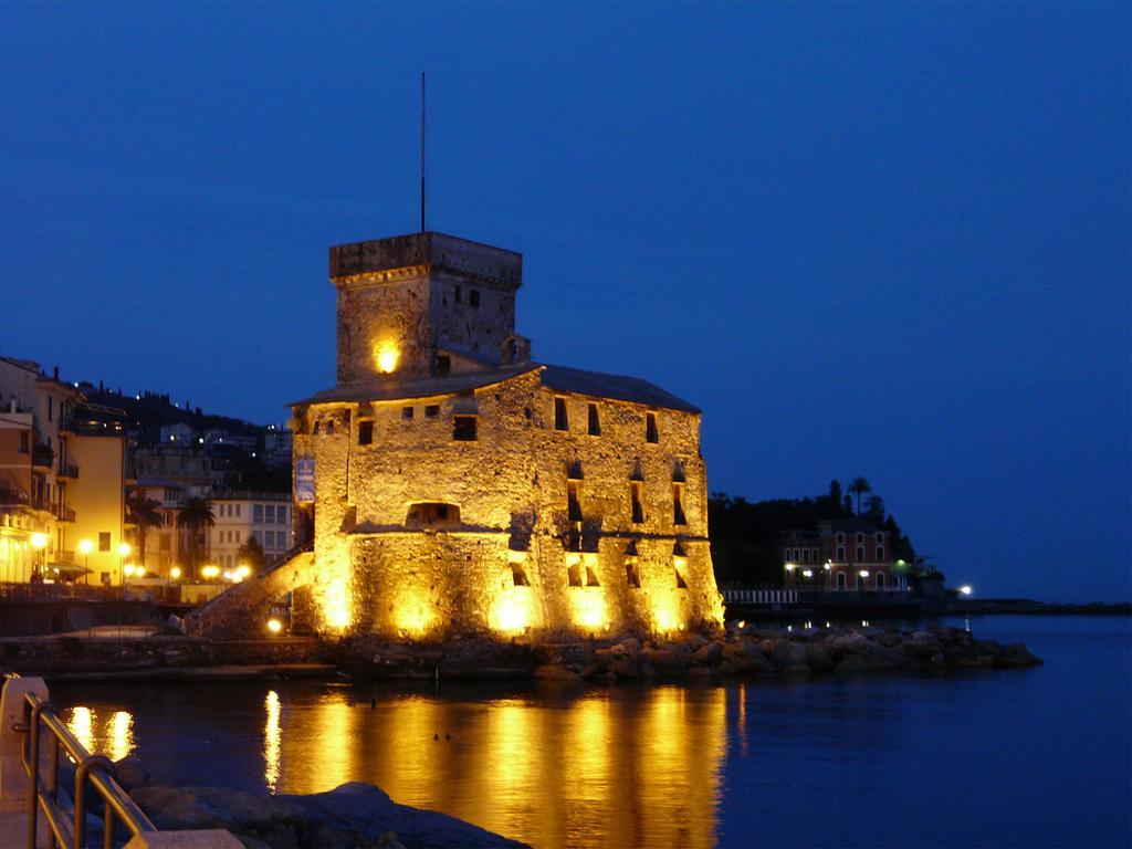 Hotel Riviera Rapallo Esterno foto